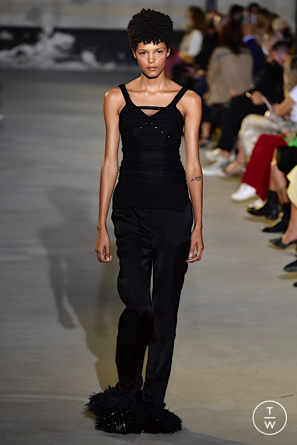 Fashion Week Milan Spring/Summer 2022 look 39 from the N°21 collection womenswear