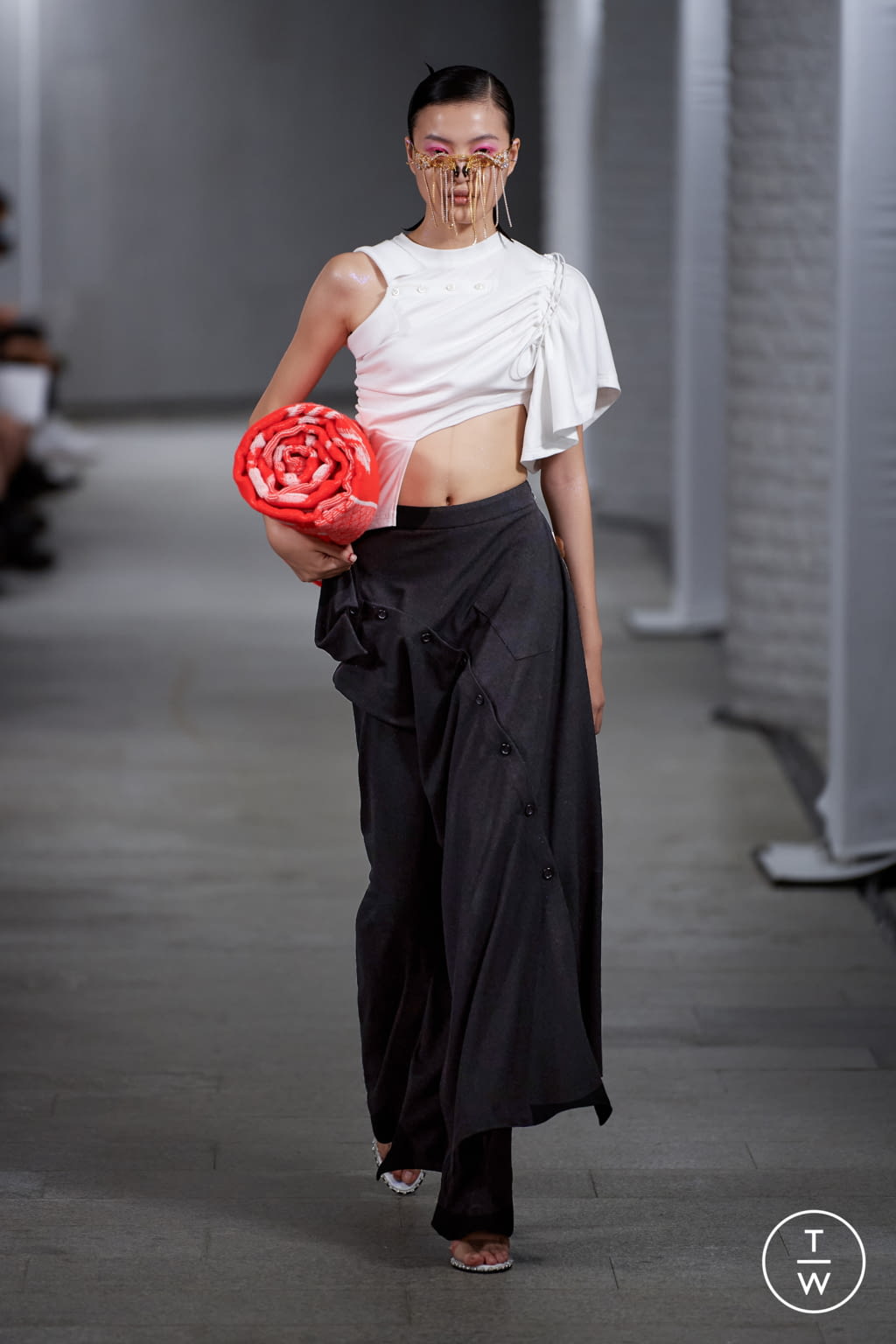 Fashion Week London Spring/Summer 2022 look 8 from the Marrknull collection 女装