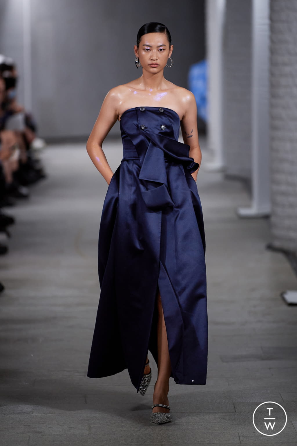 Fashion Week London Spring/Summer 2022 look 34 from the Marrknull collection 女装