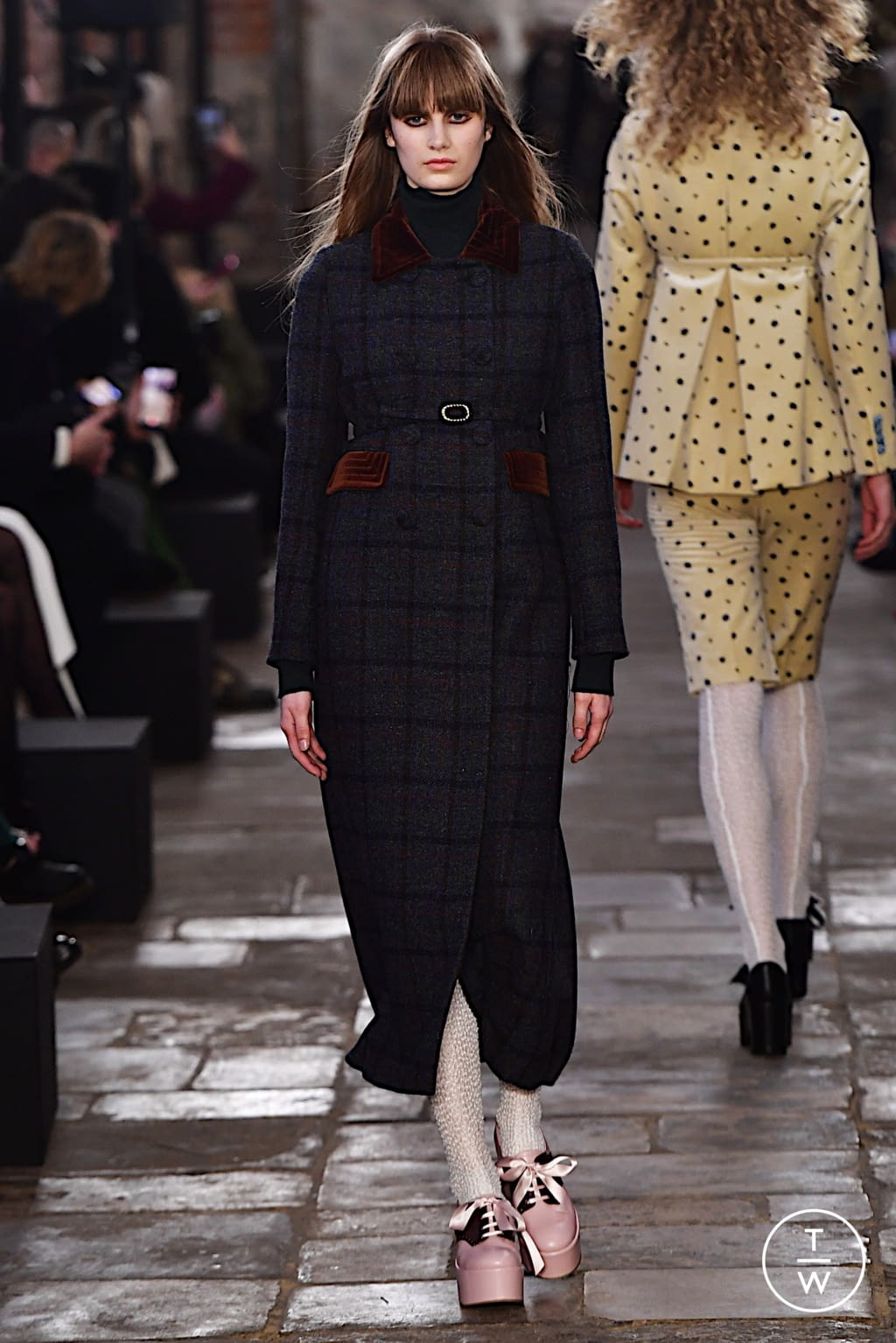 Fashion Week London Fall/Winter 2022 look 18 from the Paul & Joe collection 女装