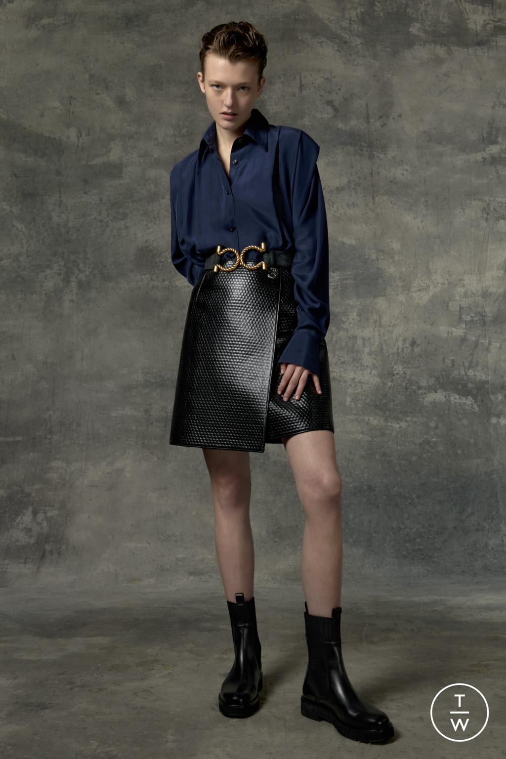Fashion Week Milan Pre-Fall 2022 look 6 from the Ferragamo collection 女装