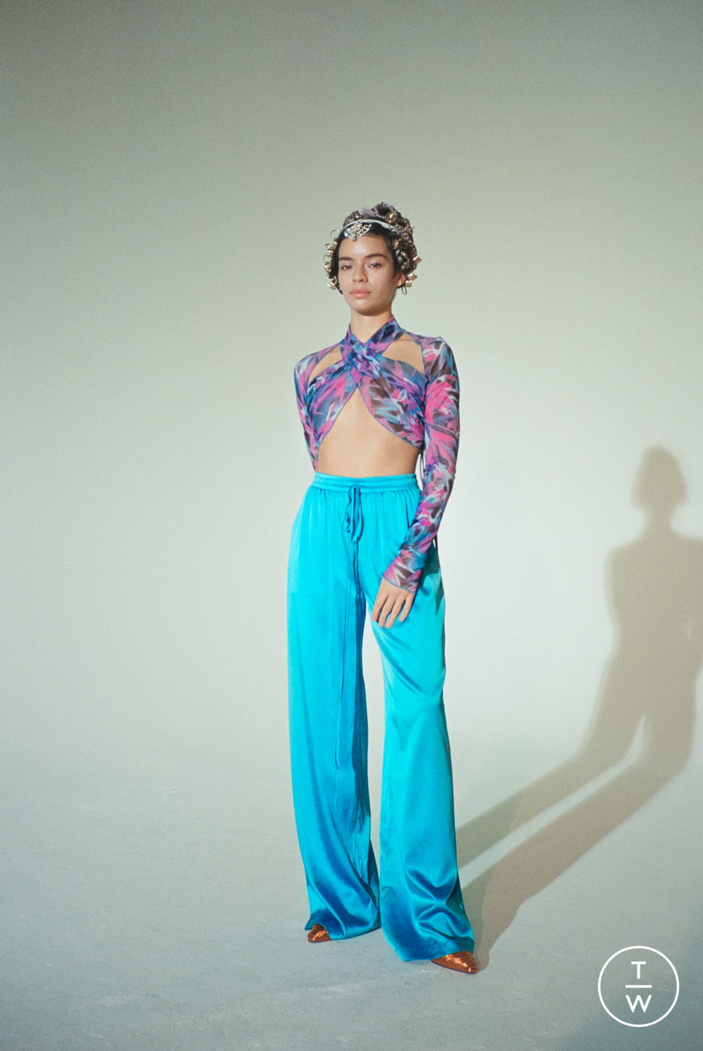 Fashion Week New York Fall/Winter 2021 look 12 de la collection Kim Shui womenswear