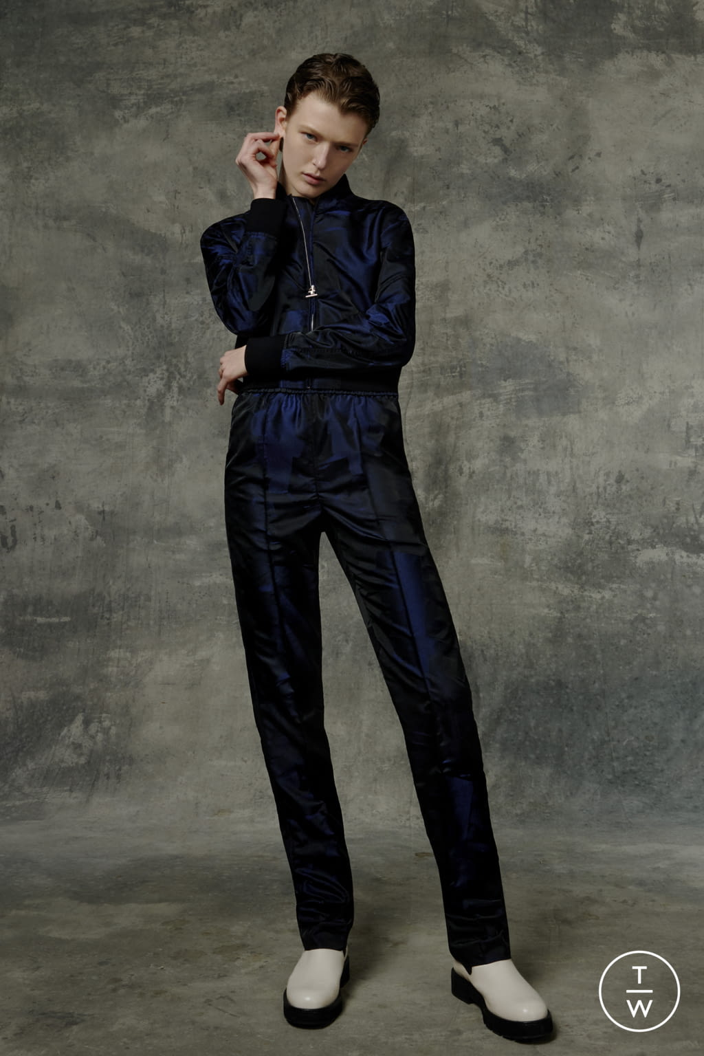 Fashion Week Milan Pre-Fall 2022 look 18 from the Ferragamo collection 女装