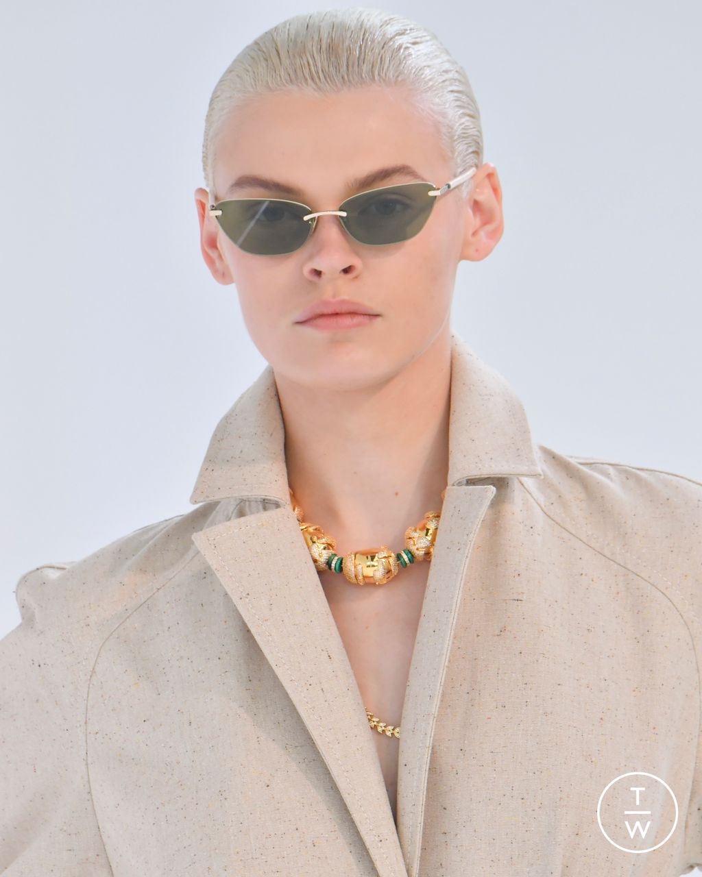 Fashion Week Paris Spring/Summer 2024 look 3 from the Zimmermann collection 女装配饰