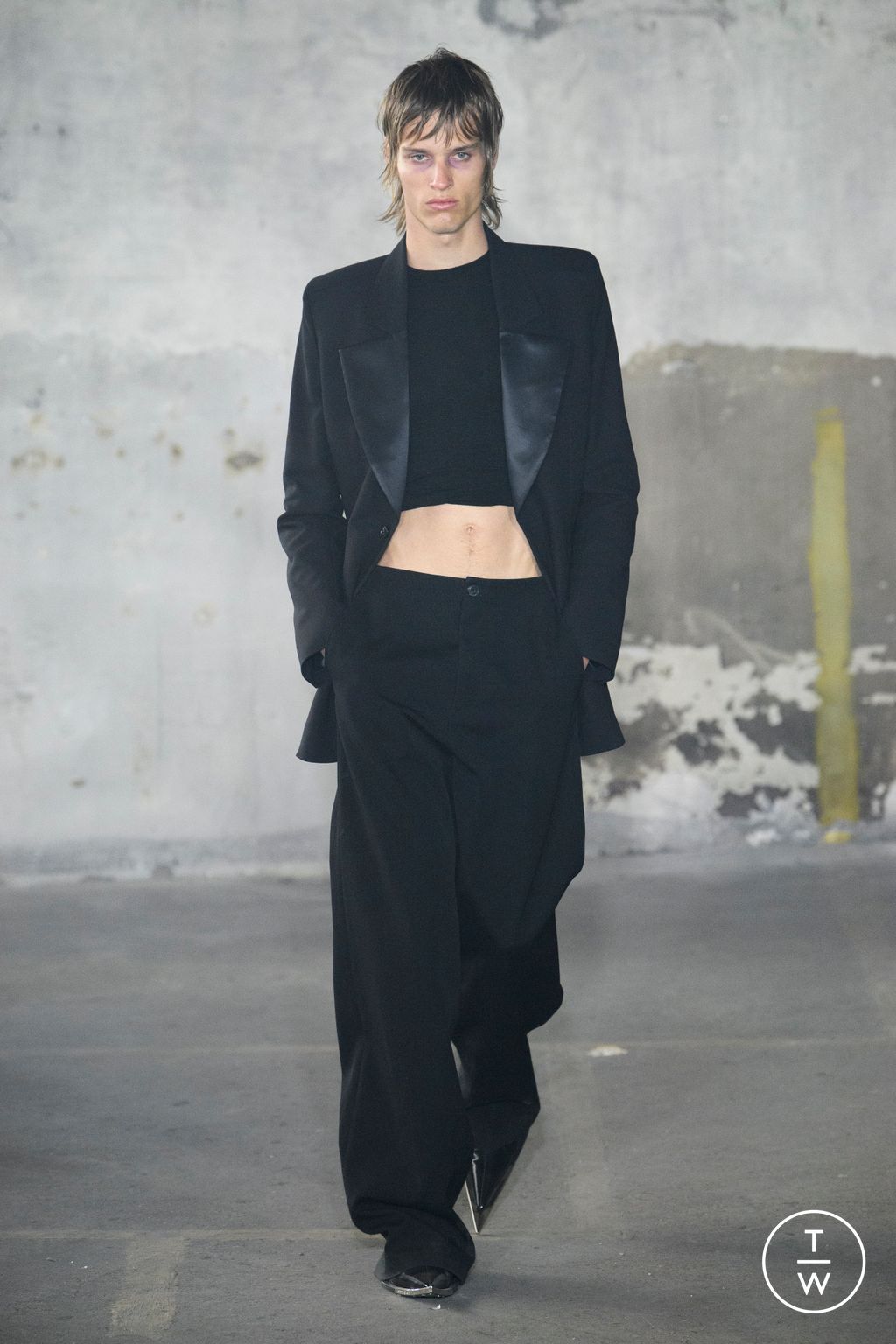Fashion Week Paris Fall/Winter 2023 look 1 from the Sankuanz collection 男装