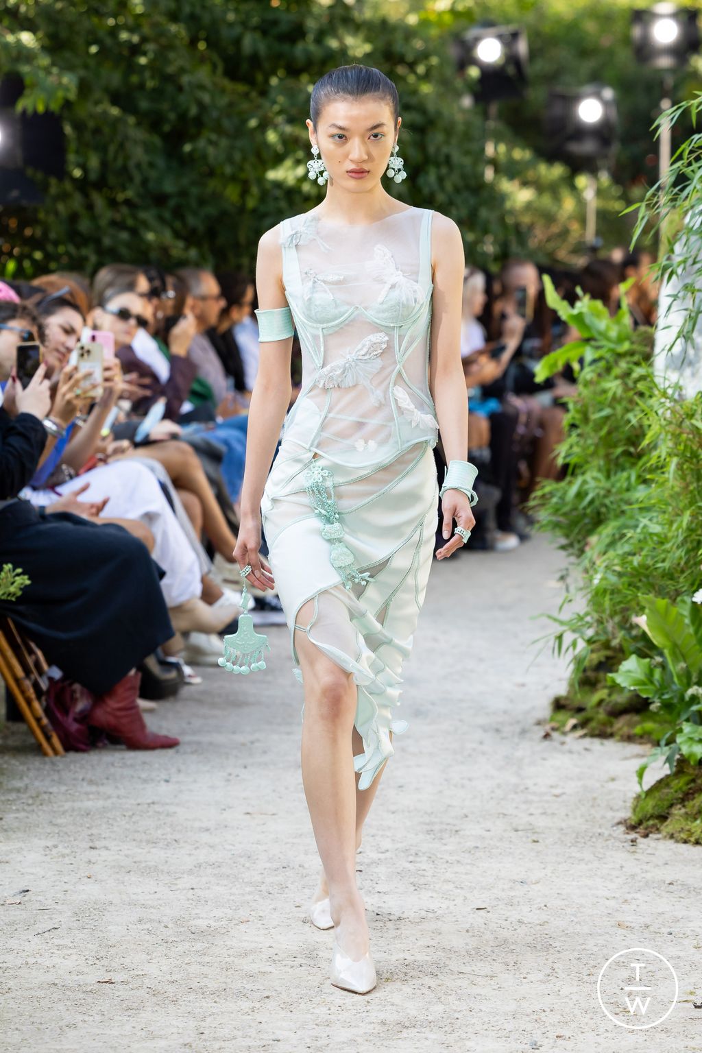 Fashion Week London Spring/Summer 2024 look 1 from the MITHRIDATE collection 女装
