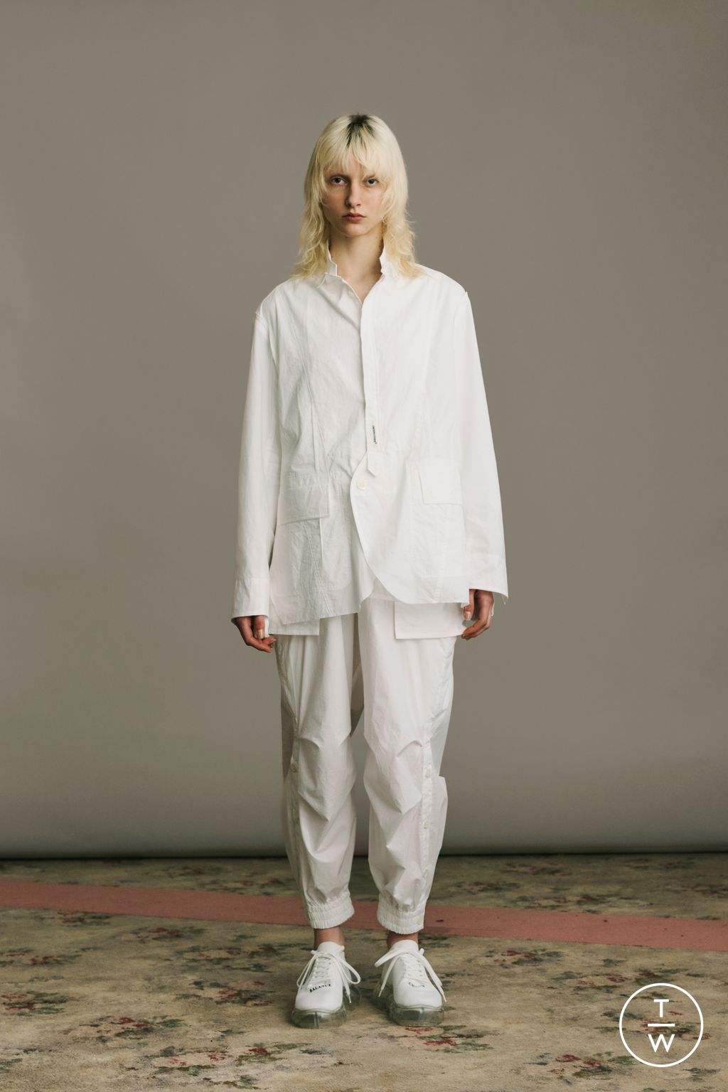 Fashion Week Paris Resort 2026 look 1 from the Undercover collection womenswear