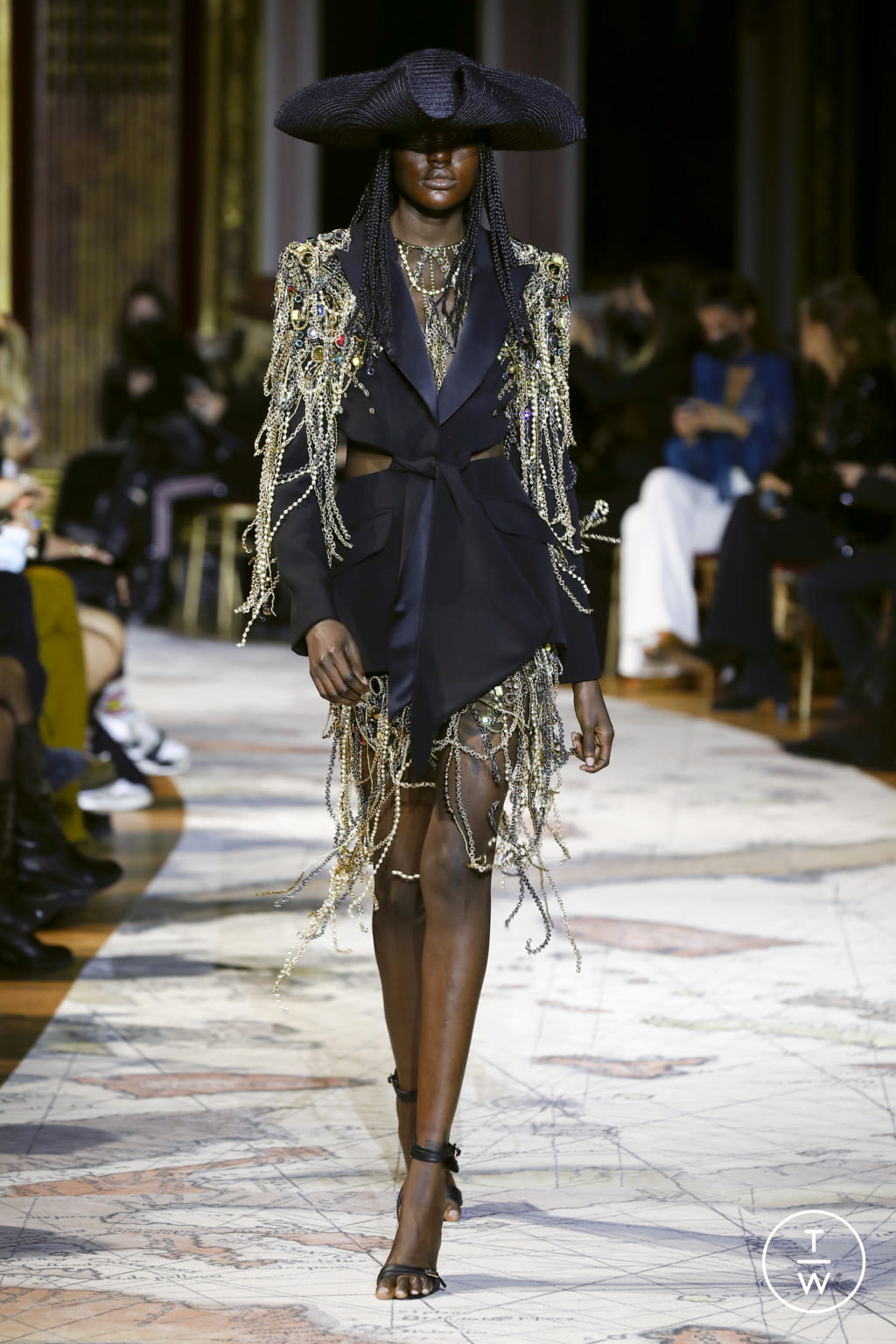 Fashion Week Paris Spring/Summer 2022 look 1 from the Zuhair Murad collection couture