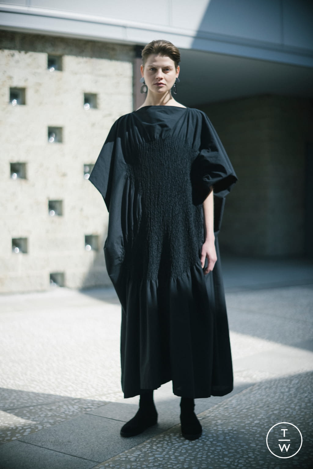 Fashion Week Paris Fall/Winter 2021 look 1 de la collection Issey Miyake womenswear