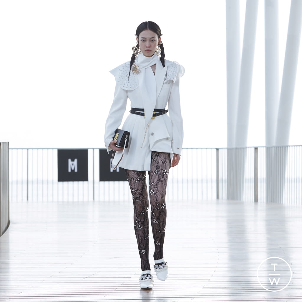 Fashion Week Paris Fall/Winter 2021 look 1 from the Masha Ma collection womenswear