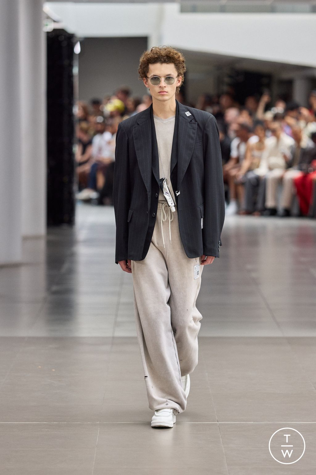 Fashion Week Paris Spring/Summer 2026 look 1 from the Maison Mihara Yasuhiro collection menswear