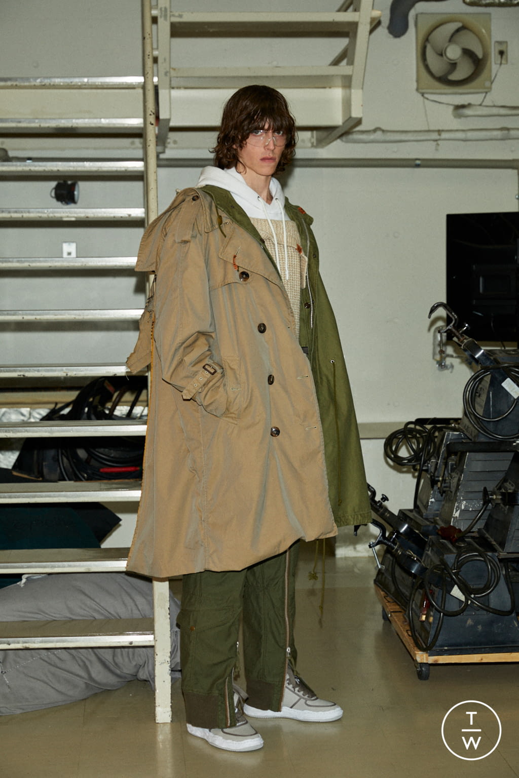 Fashion Week Paris Fall/Winter 2021 look 1 from the Maison Mihara Yasuhiro collection menswear