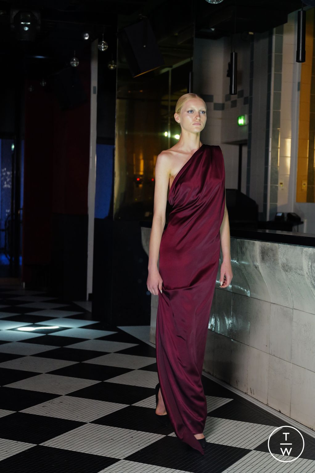 Fashion Week Paris Fall/Winter 2025 look 1 de la collection Aelis couture