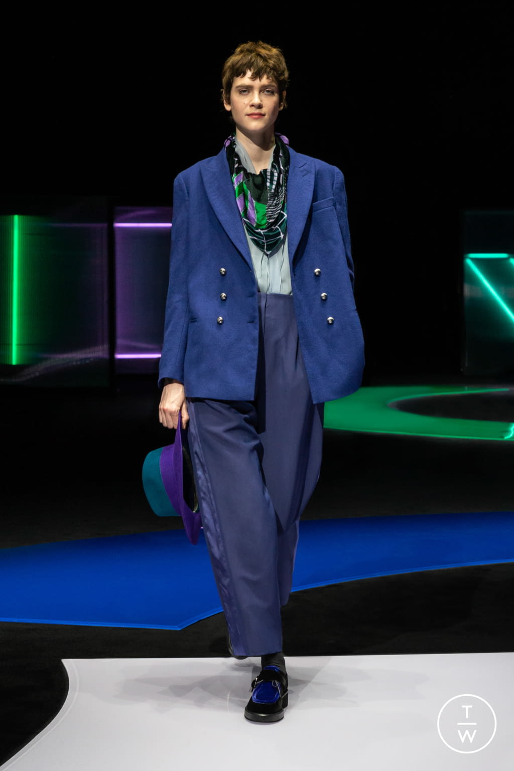 Fashion Week Milan Fall/Winter 2021 look 2 from the Emporio Armani collection womenswear