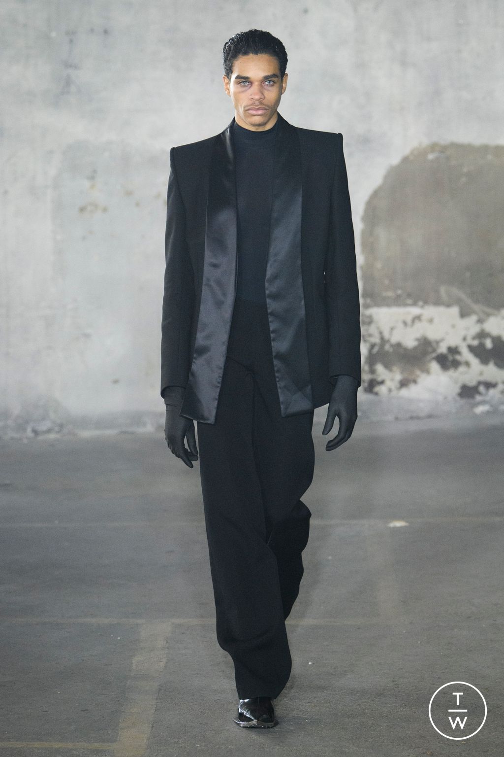 Fashion Week Paris Fall/Winter 2023 look 2 from the Sankuanz collection 男装