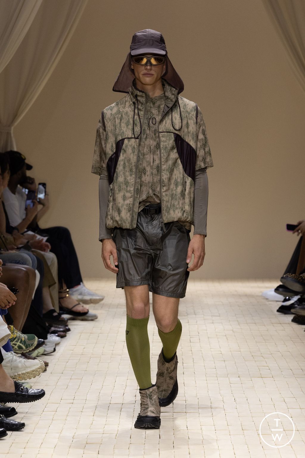 Fashion Week Milan Spring/Summer 2026 look 2 de la collection Emporio Armani menswear