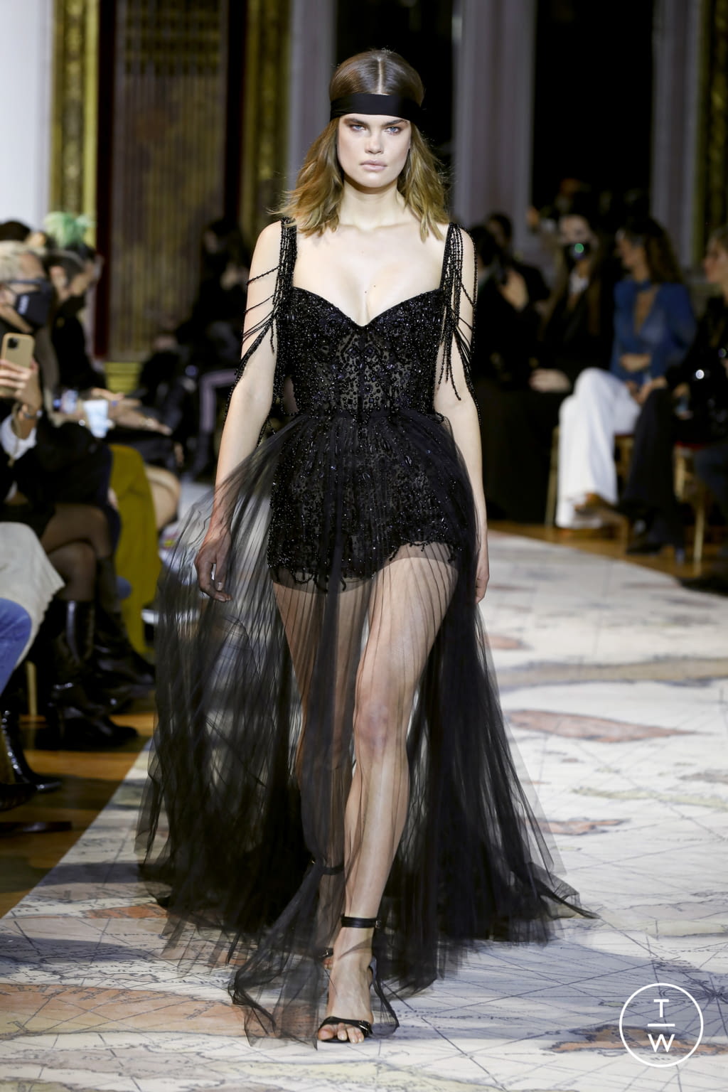 Fashion Week Paris Spring/Summer 2022 look 2 from the Zuhair Murad collection 高级定制