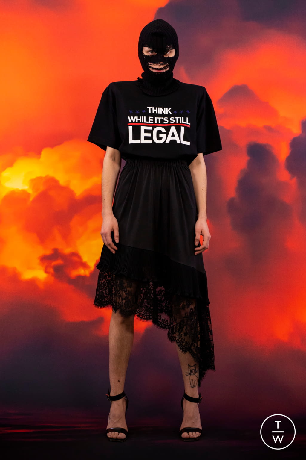 Fashion Week Paris Fall/Winter 2021 look 2 from the VETEMENTS collection 男装