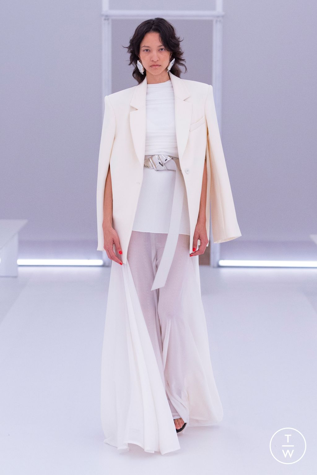 Fashion Week New York Spring/Summer 2024 look 2 from the Brandon Maxwell collection womenswear