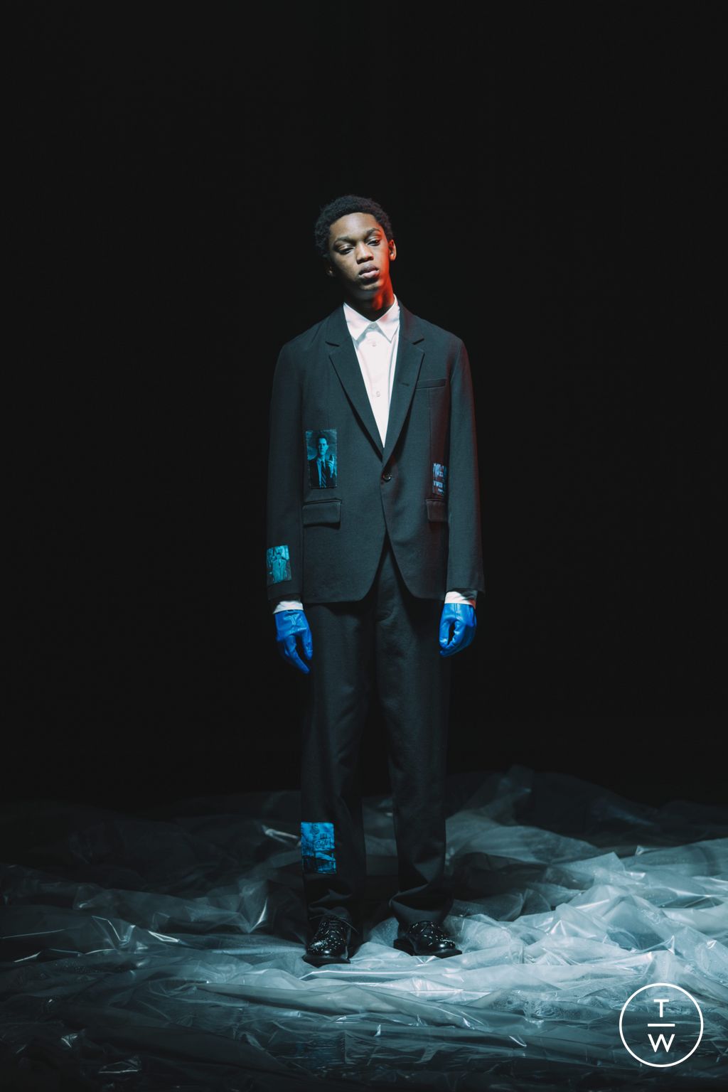 Fashion Week Paris Fall/Winter 2024 look 2 from the Undercover collection menswear