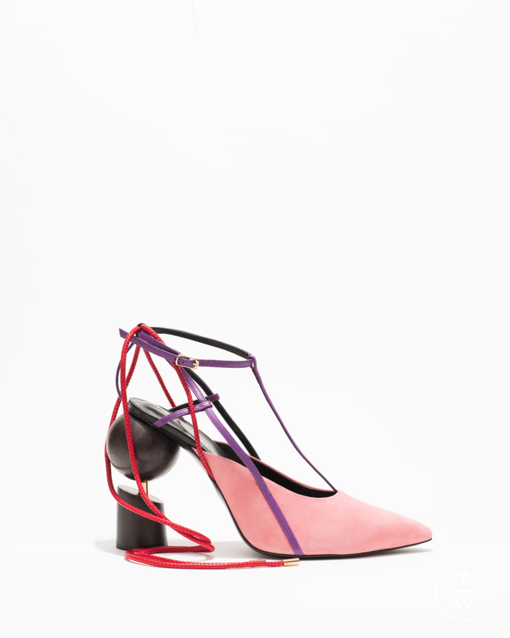 Fashion Week New York Fall/Winter 2018 look 28 from the Prabal Gurung collection womenswear accessories