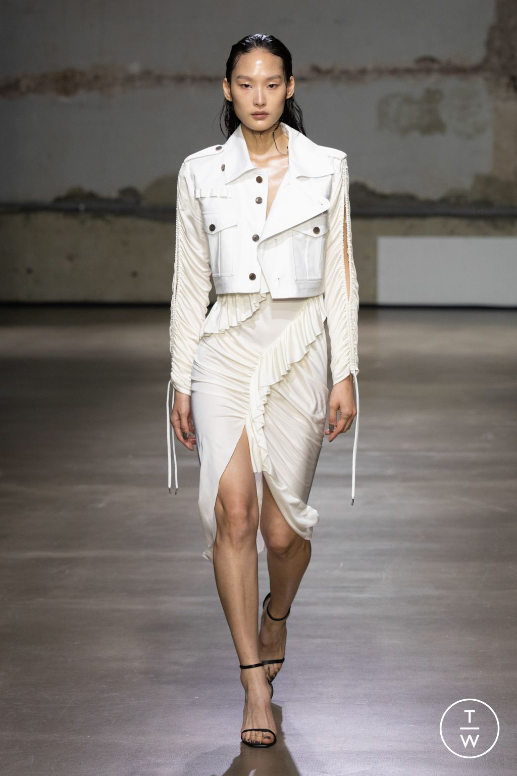 Fashion Week Paris Spring/Summer 2023 look 2 from the Atlein collection 女装