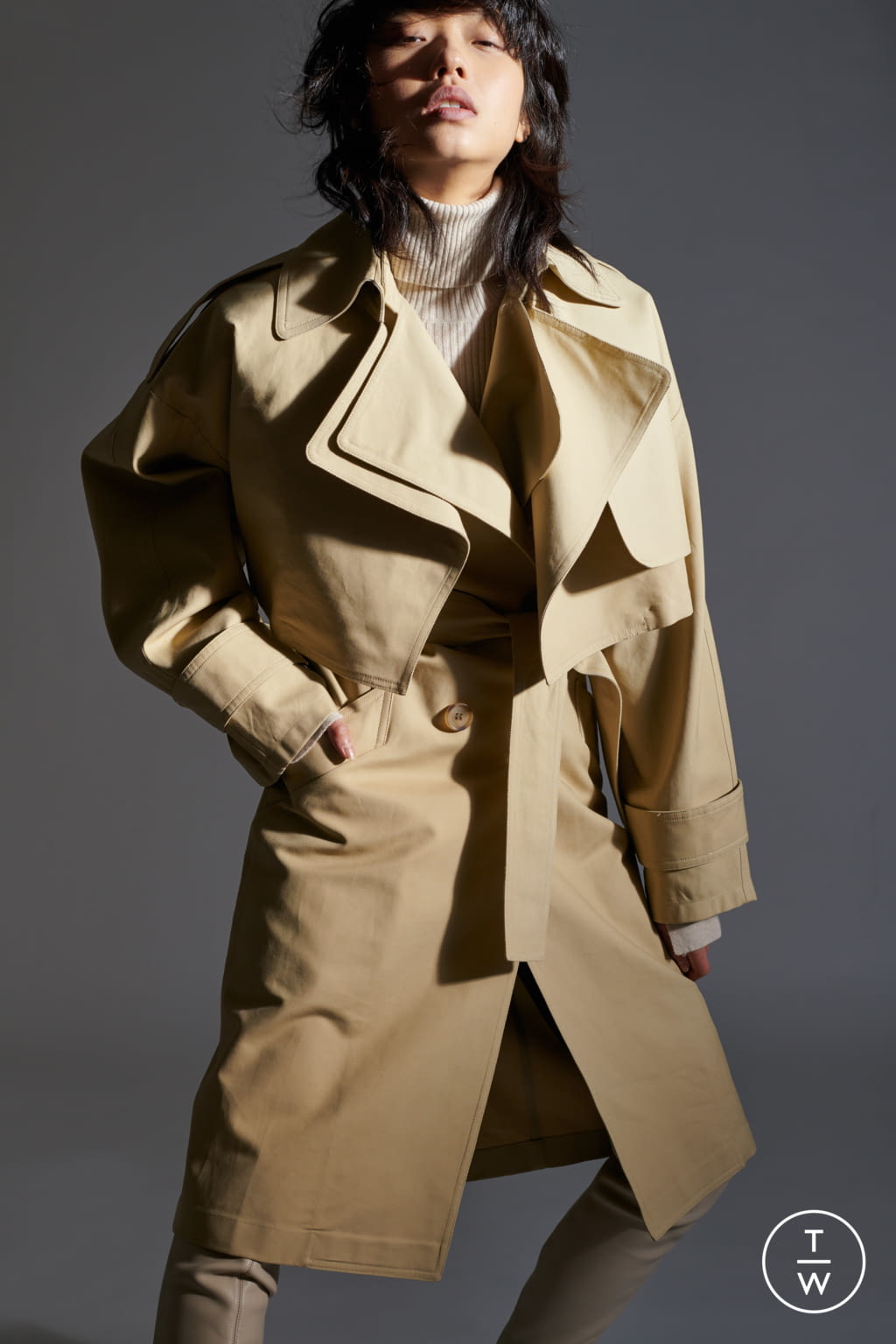 Fashion Week Paris Fall/Winter 2021 look 3 from the Barbara Bui collection womenswear