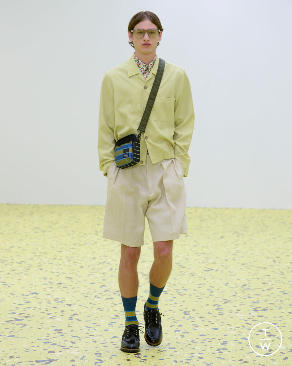 Fashion Week Paris Spring/Summer 2022 look 3 from the Paul Smith collection menswear