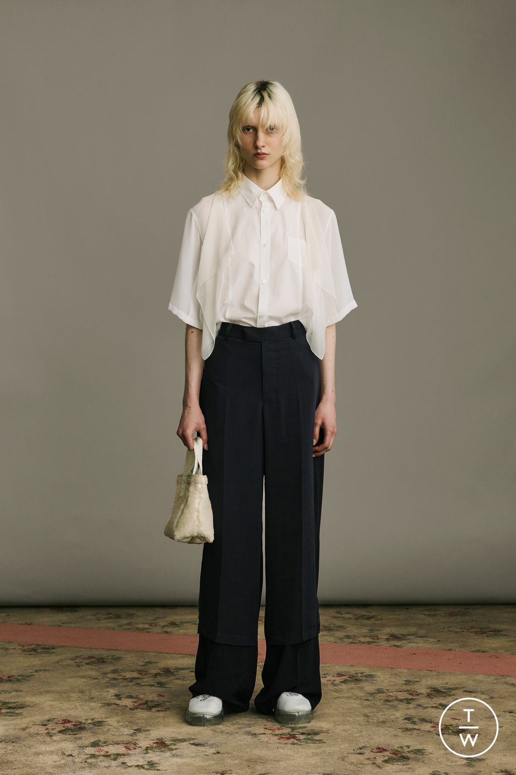 Fashion Week Paris Resort 2026 look 3 from the Undercover collection womenswear