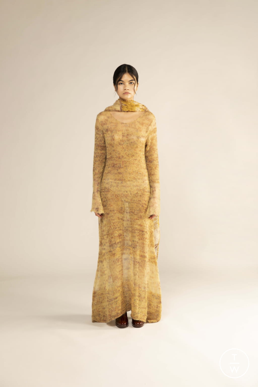 Fashion Week Paris Fall/Winter 2022 look 3 from the LUKHANYO MDINGI collection menswear