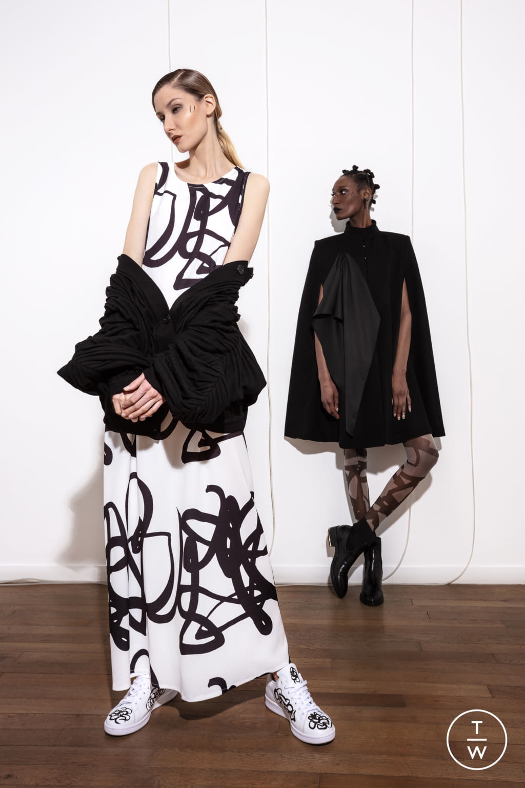 Fashion Week Paris Fall/Winter 2021 look 3 de la collection Mossi womenswear