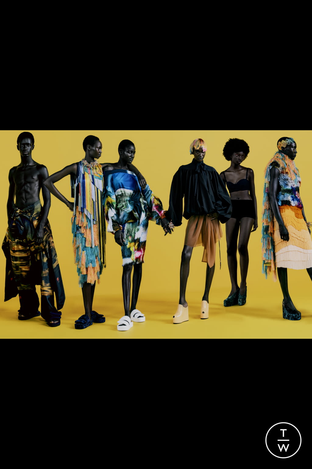 Fashion Week Paris Spring/Summer 2022 look 3 from the Dries Van Noten collection womenswear