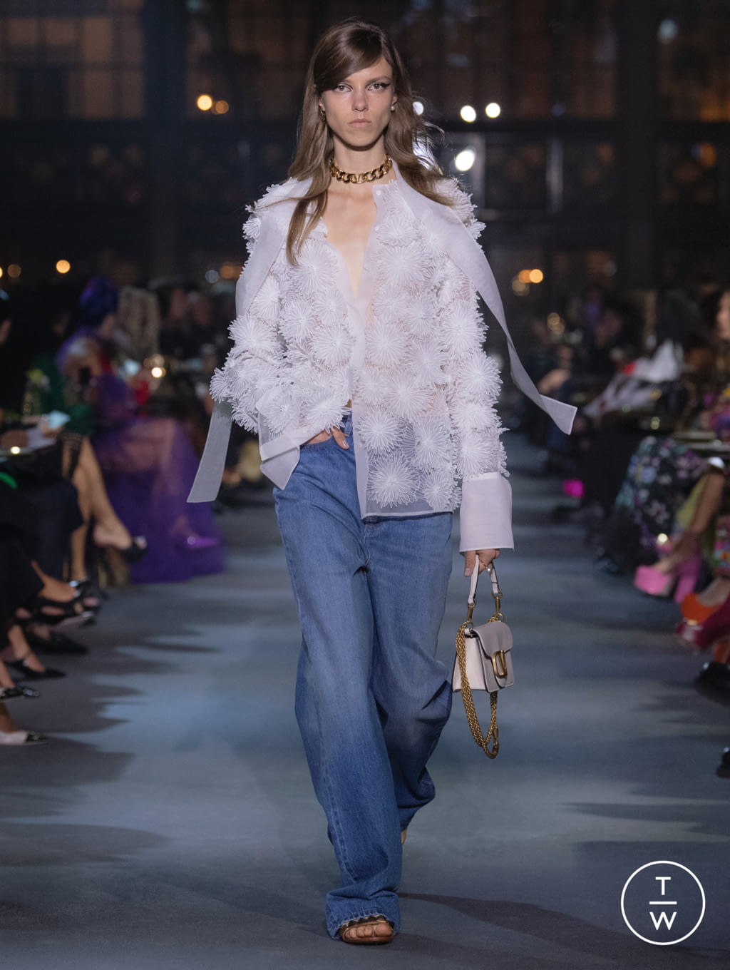 Fashion Week Paris Spring/Summer 2022 look 3 de la collection Valentino womenswear