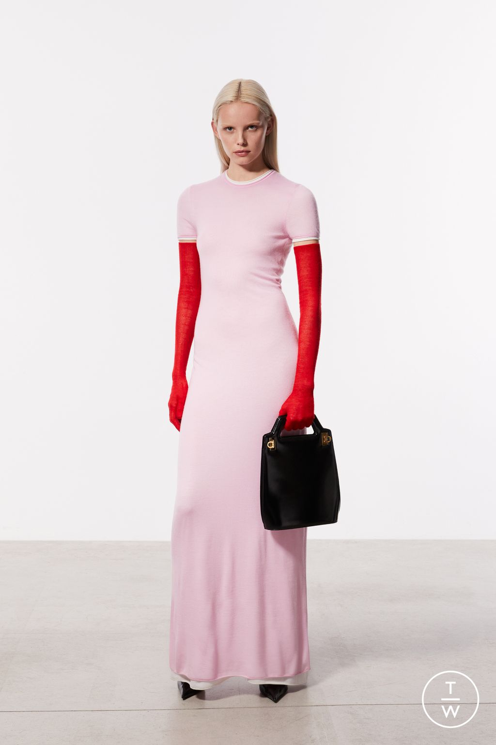 Fashion Week Milan Pre-Fall 2023 look 31 from the Ferragamo collection 女装