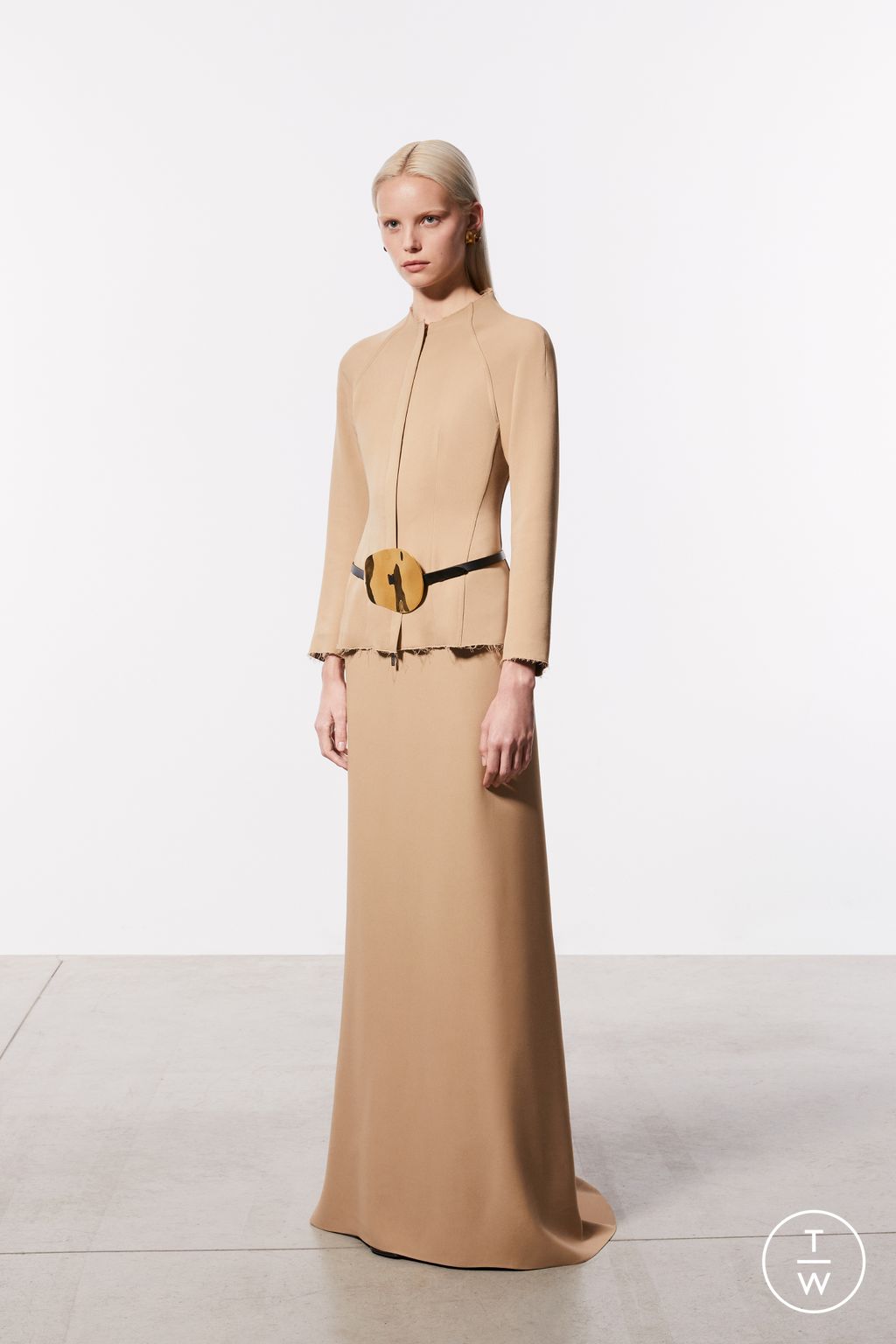 Fashion Week Milan Pre-Fall 2023 look 39 from the Ferragamo collection 女装