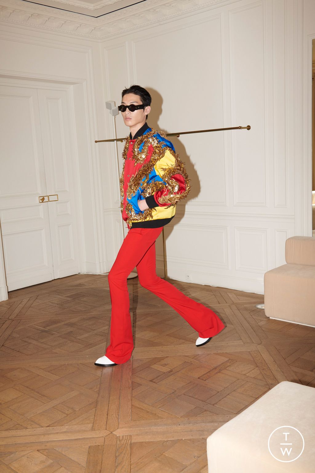 Fashion Week Paris Spring/Summer 2024 look 3 from the Balmain collection menswear