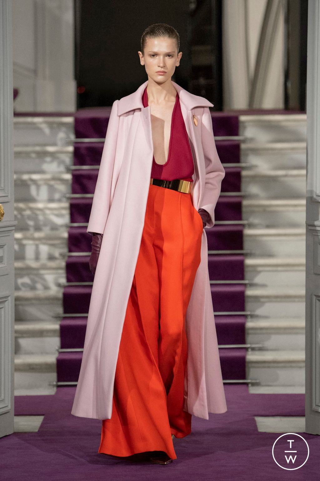 Fashion Week Paris Spring/Summer 2024 look 3 from the Valentino collection couture