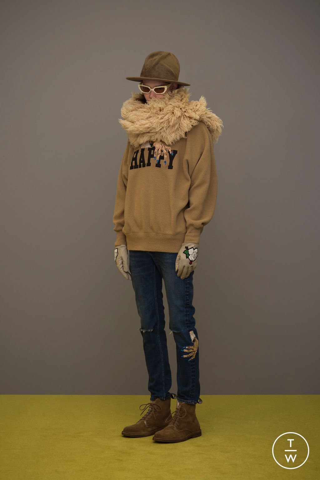 Fashion Week Paris Fall/Winter 2023 look 9 de la collection Undercover menswear