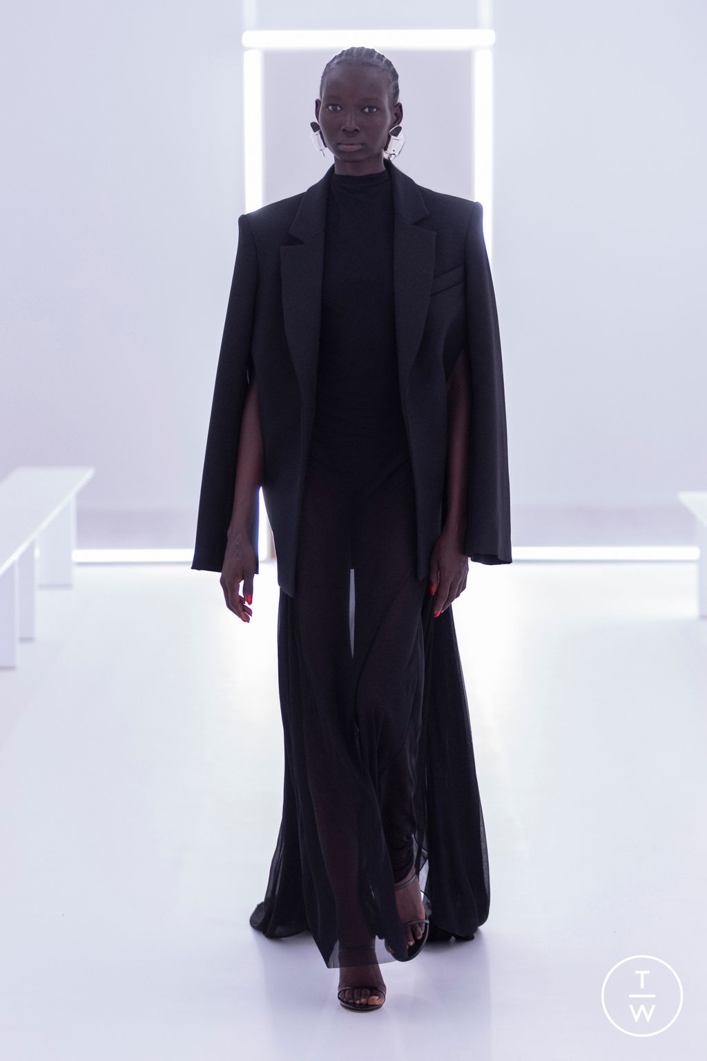 Fashion Week New York Spring/Summer 2024 look 4 from the Brandon Maxwell collection womenswear