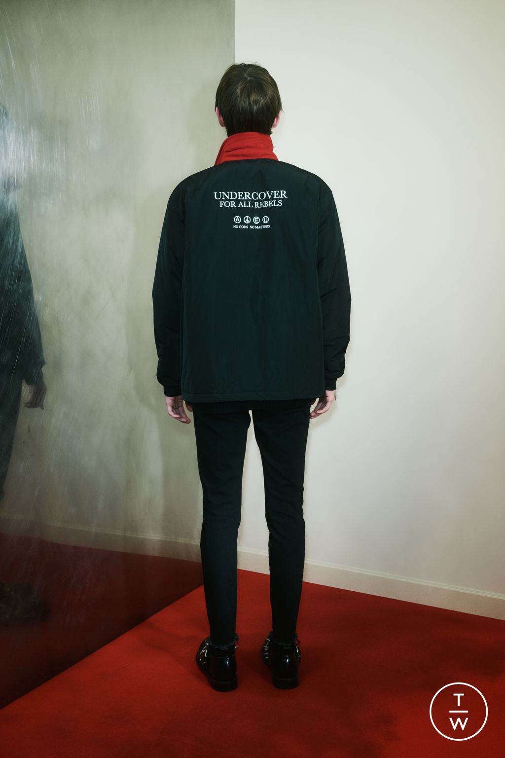 Fashion Week Paris Pre-Fall 2025 look 6 de la collection Undercover menswear