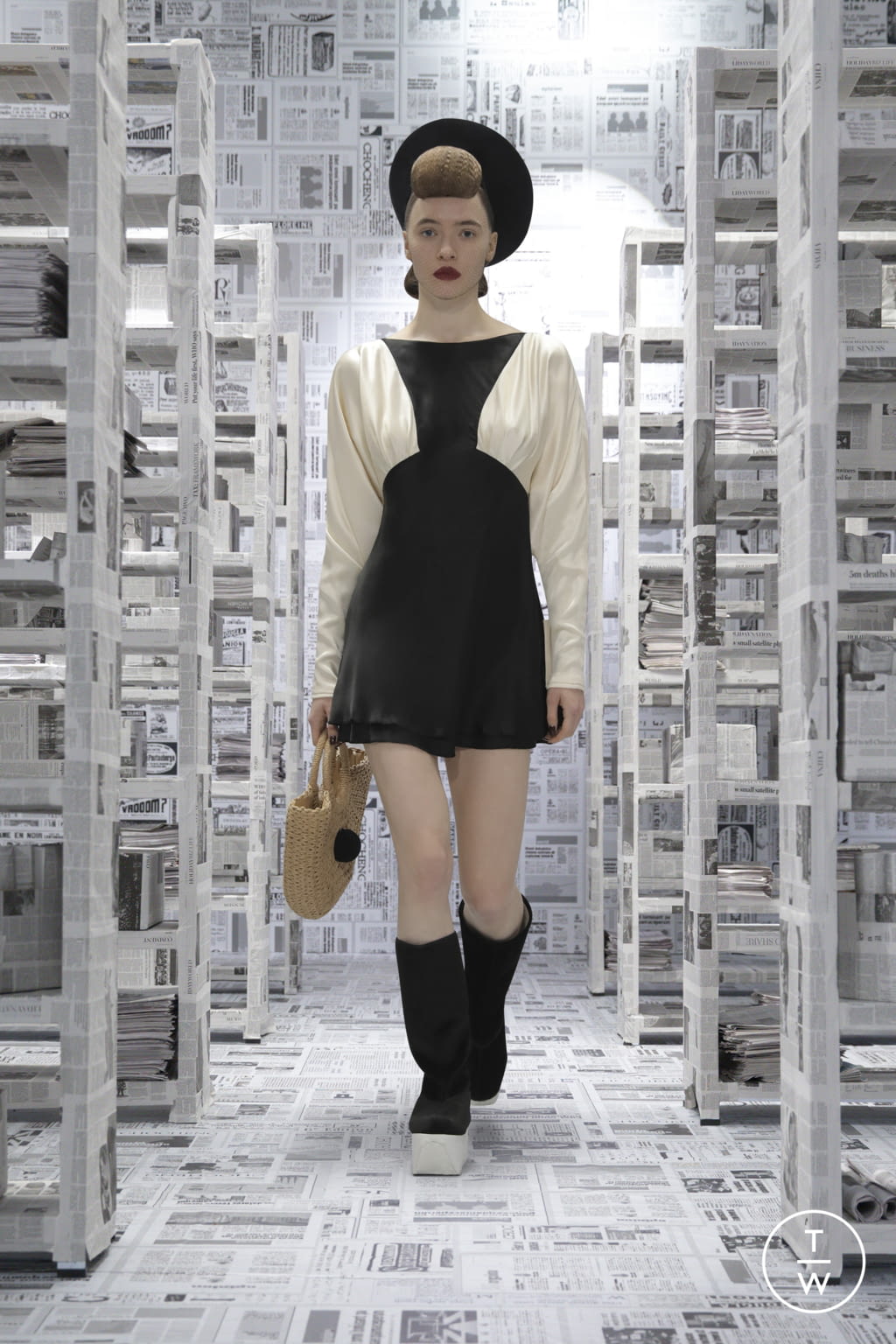 Fashion Week New York Fall/Winter 2022 look 4 de la collection Chocheng womenswear