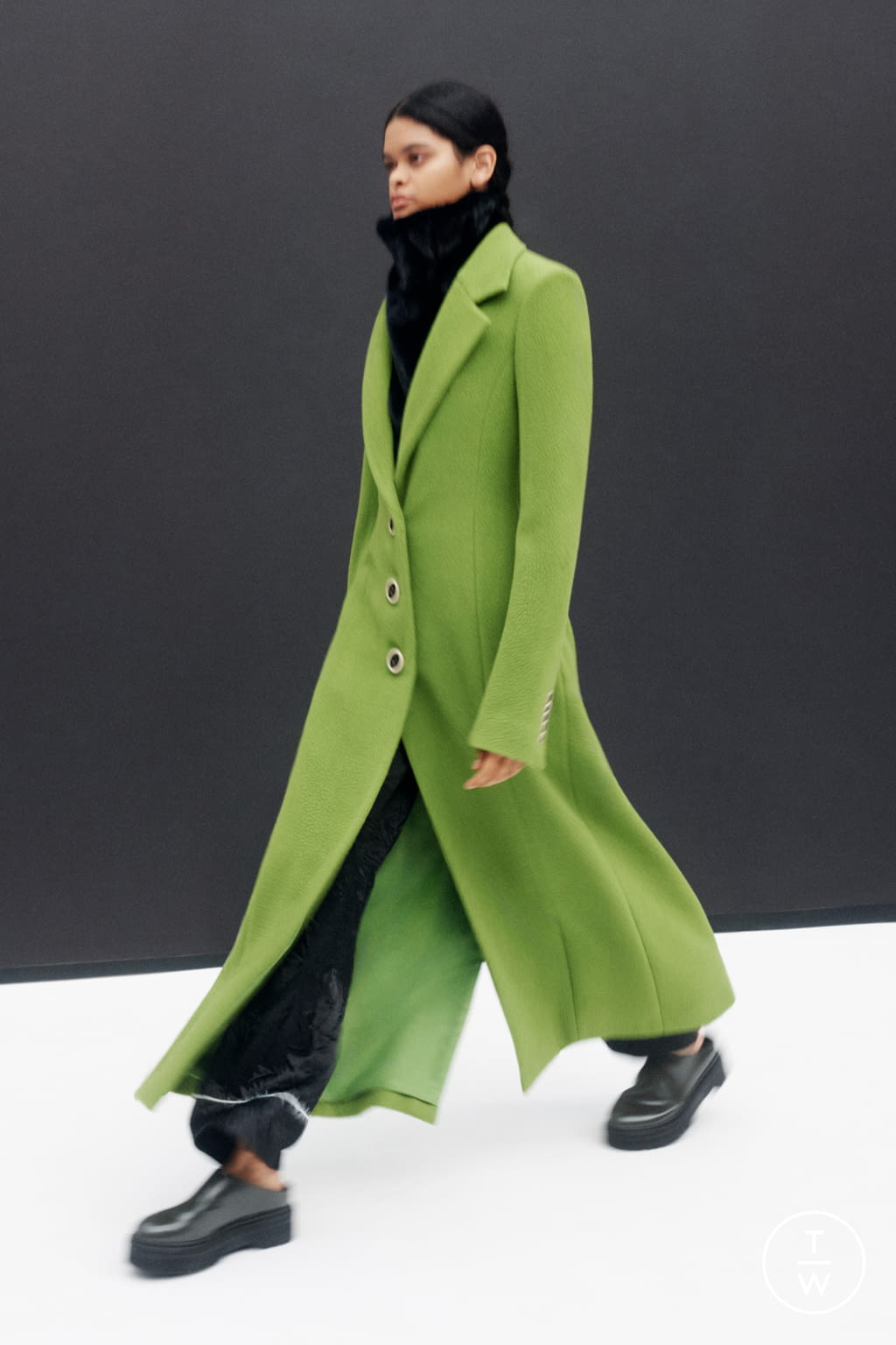 Fashion Week New York Pre-Fall 2021 look 7 from the Marina Moscone collection 女装