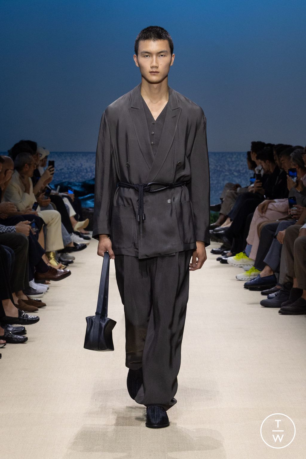 Fashion Week Milan Spring/Summer 2026 look 4 de la collection Giorgio Armani menswear