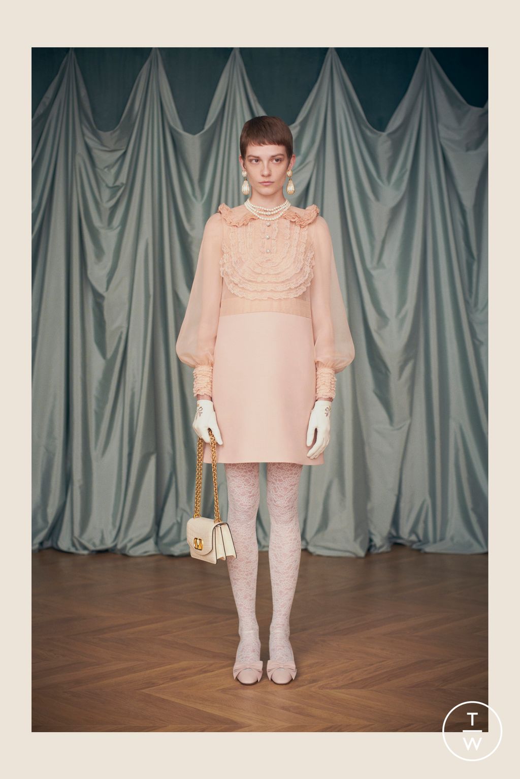Fashion Week Paris Resort 2025 look 4 from the Valentino collection womenswear