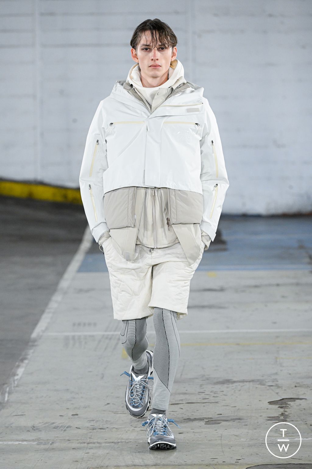 Fashion Week Paris Fall/Winter 2026 look 5 from the White Mountaineering collection menswear