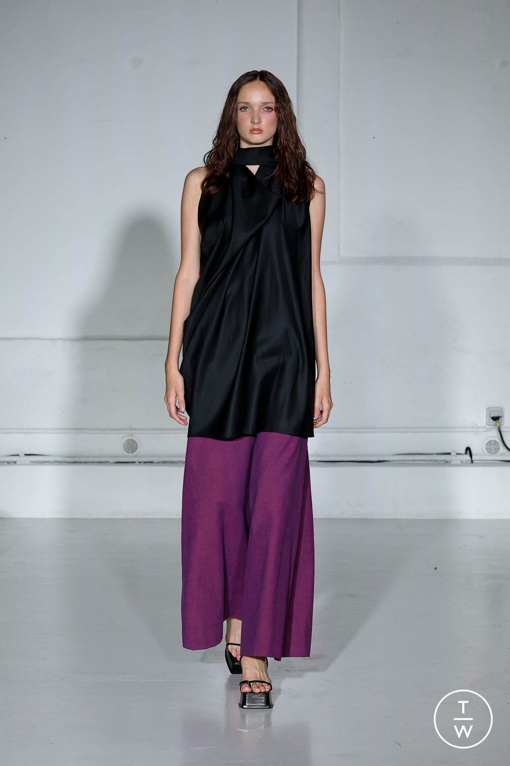 Fashion Week Paris Spring/Summer 2024 look 5 de la collection Mossi womenswear