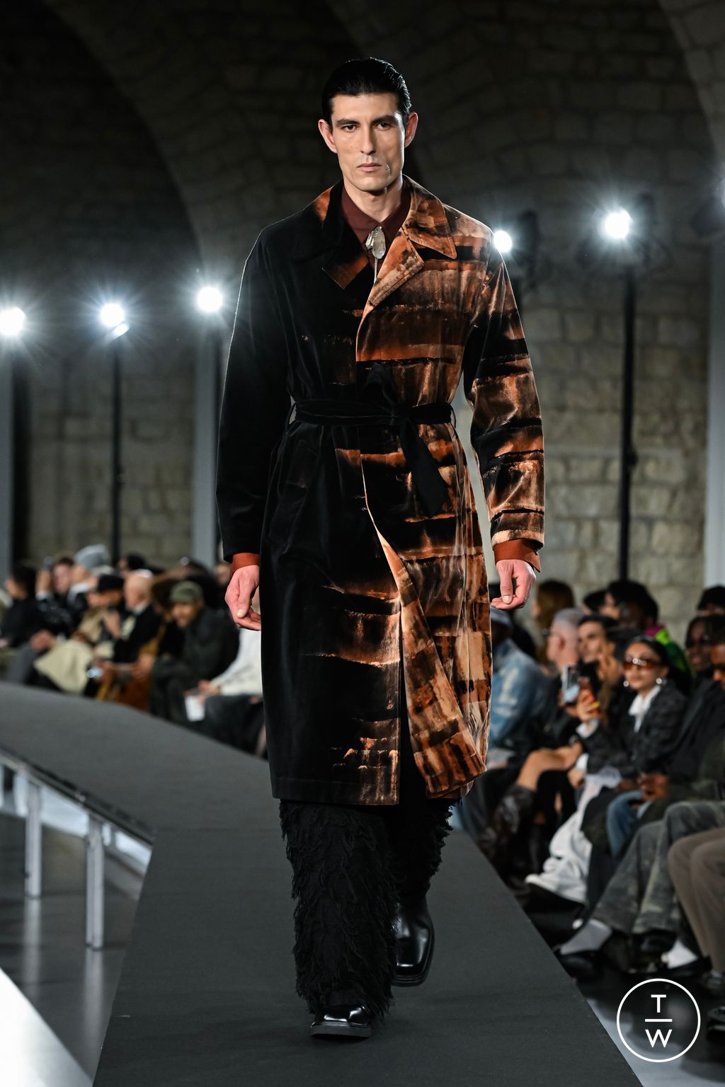 Fashion Week Paris Fall/Winter 2026 look 5 from the TAAKK collection menswear