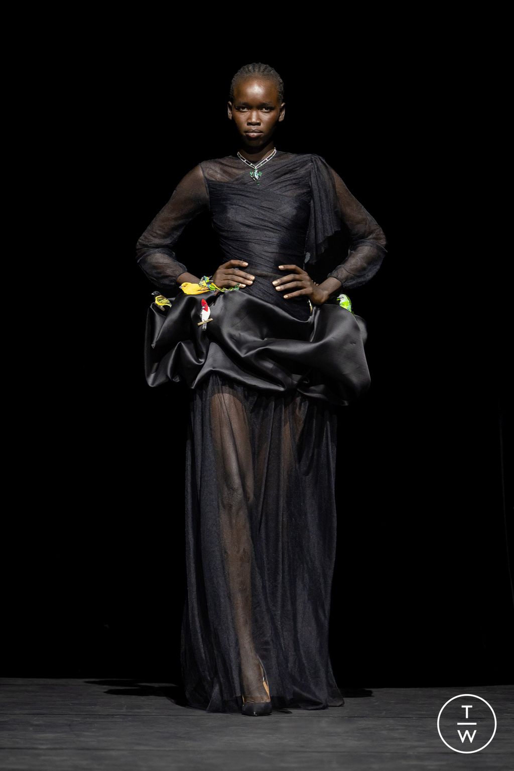 Fashion Week Paris Fall/Winter 2025 look 5 de la collection Ronald Van Der Kemp couture