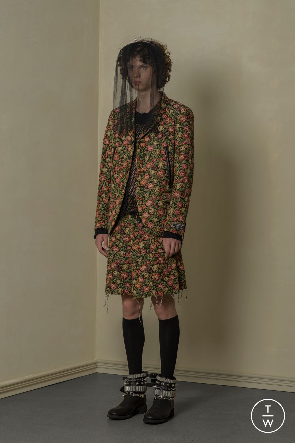 Fashion Week Paris Spring/Summer 2024 look 5 from the Undercover collection menswear