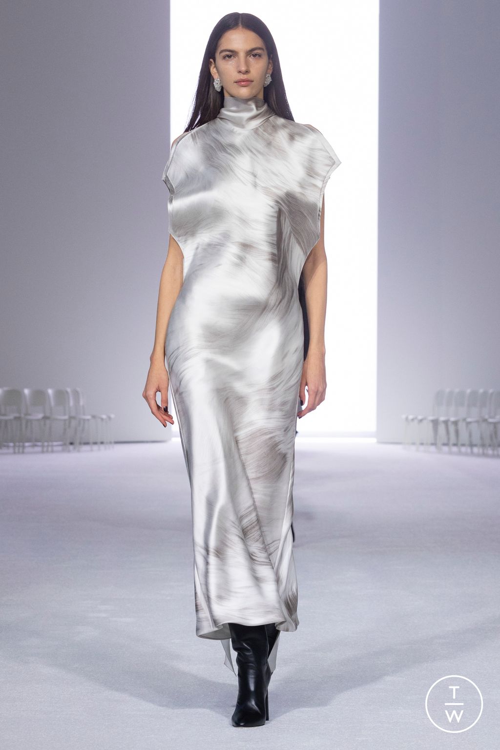 Fashion Week New York Fall/Winter 2024 look 5 from the Brandon Maxwell collection womenswear